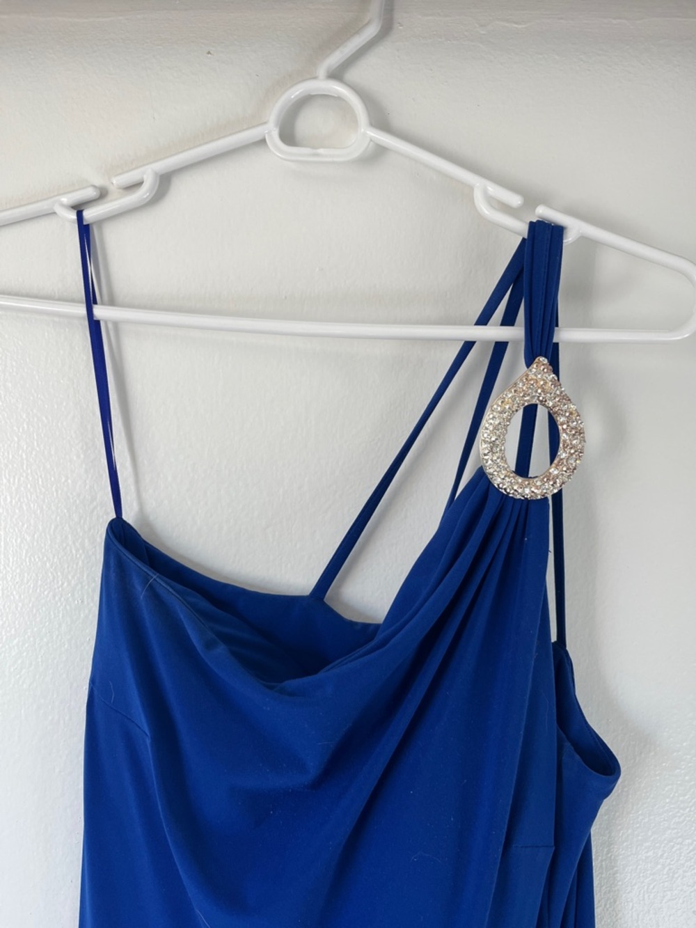 Blue One-Shoulder Evening Dress with Buckle Detail - Picture 2 of 5
